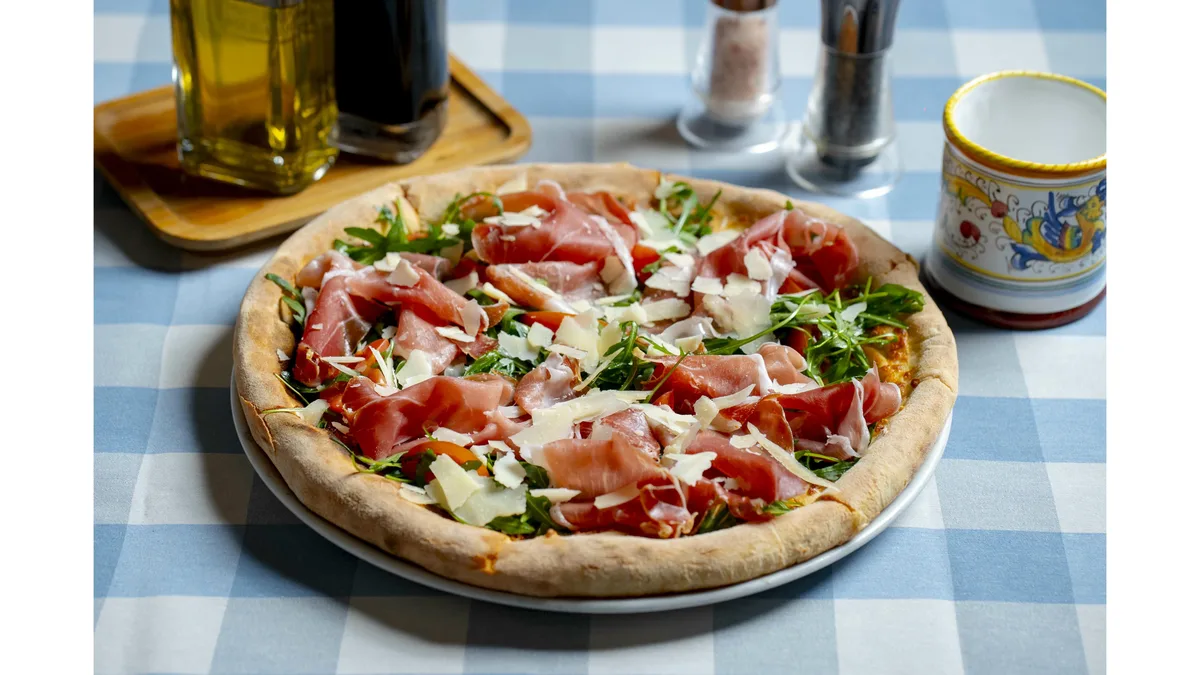 Pizza crudo