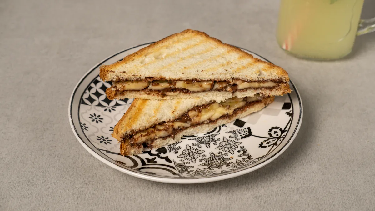 Hot Nutella and Banana Toast