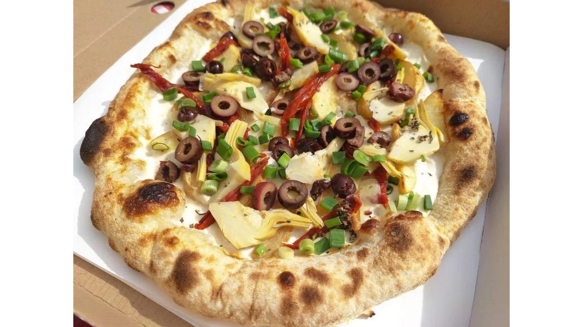 Pizza cu cartofi si anghinare