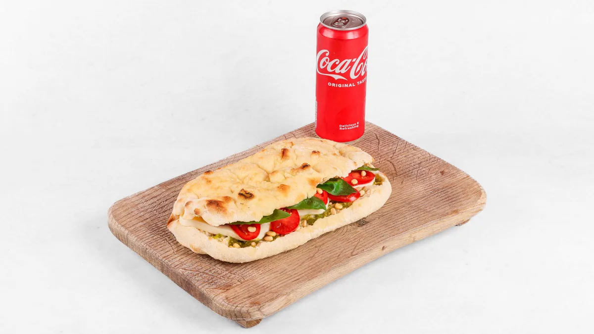 Panino Pesto in pijača