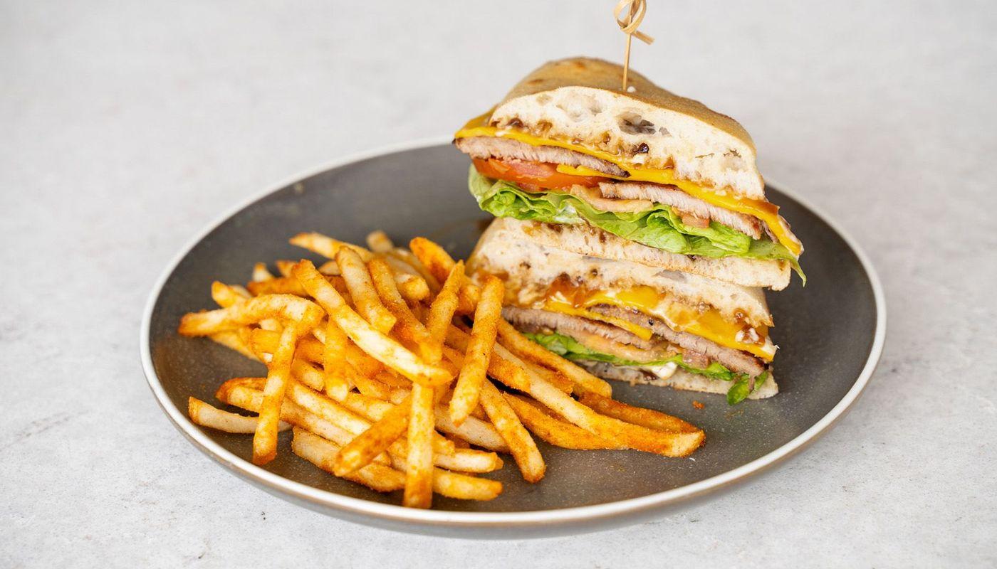 Steak Sandwich | 3640 KJ