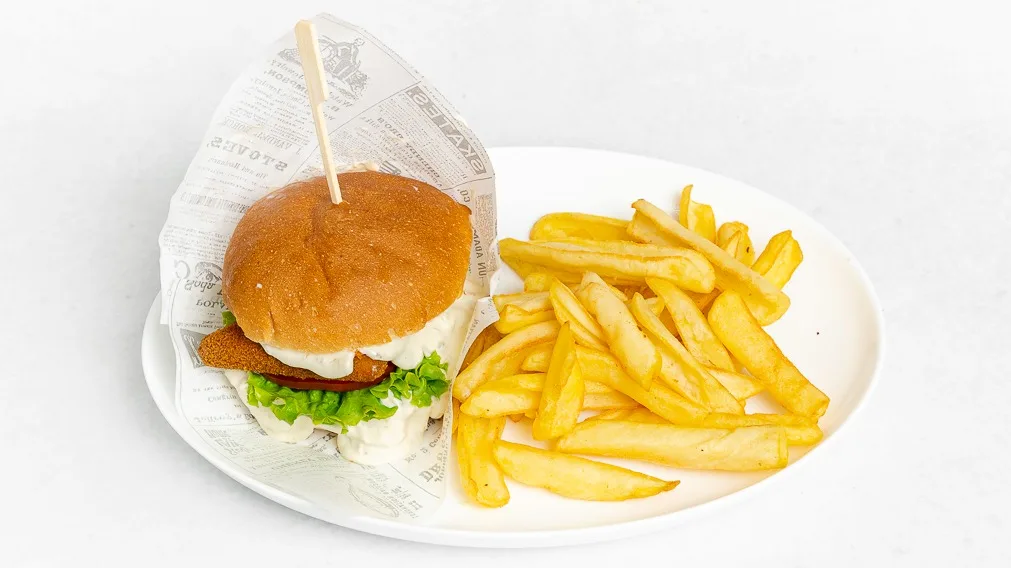 Vegi burger in pomfri