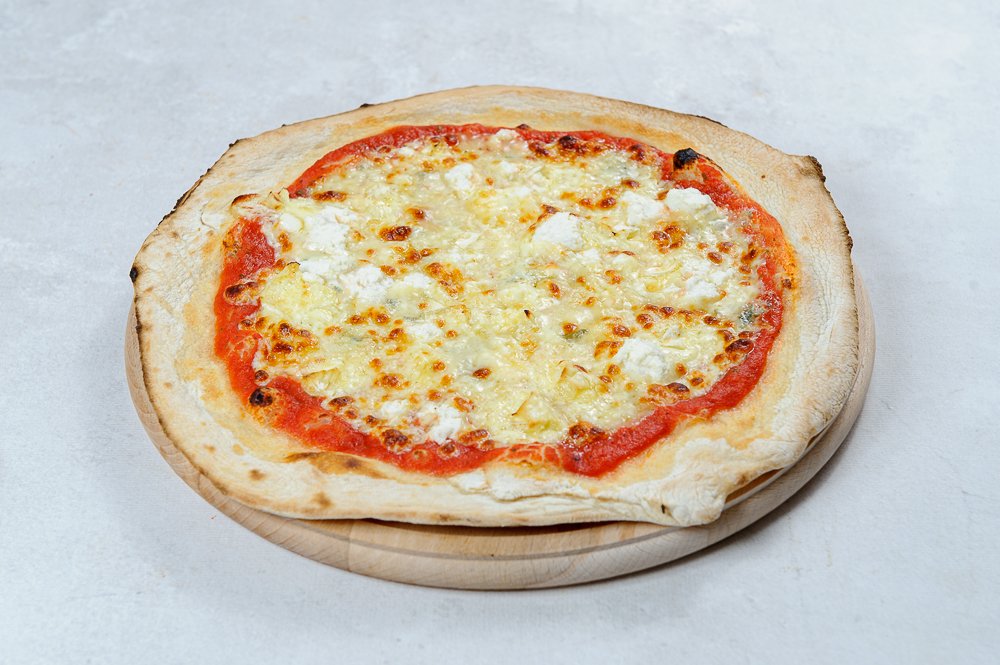 Quatro formaggio 32cm