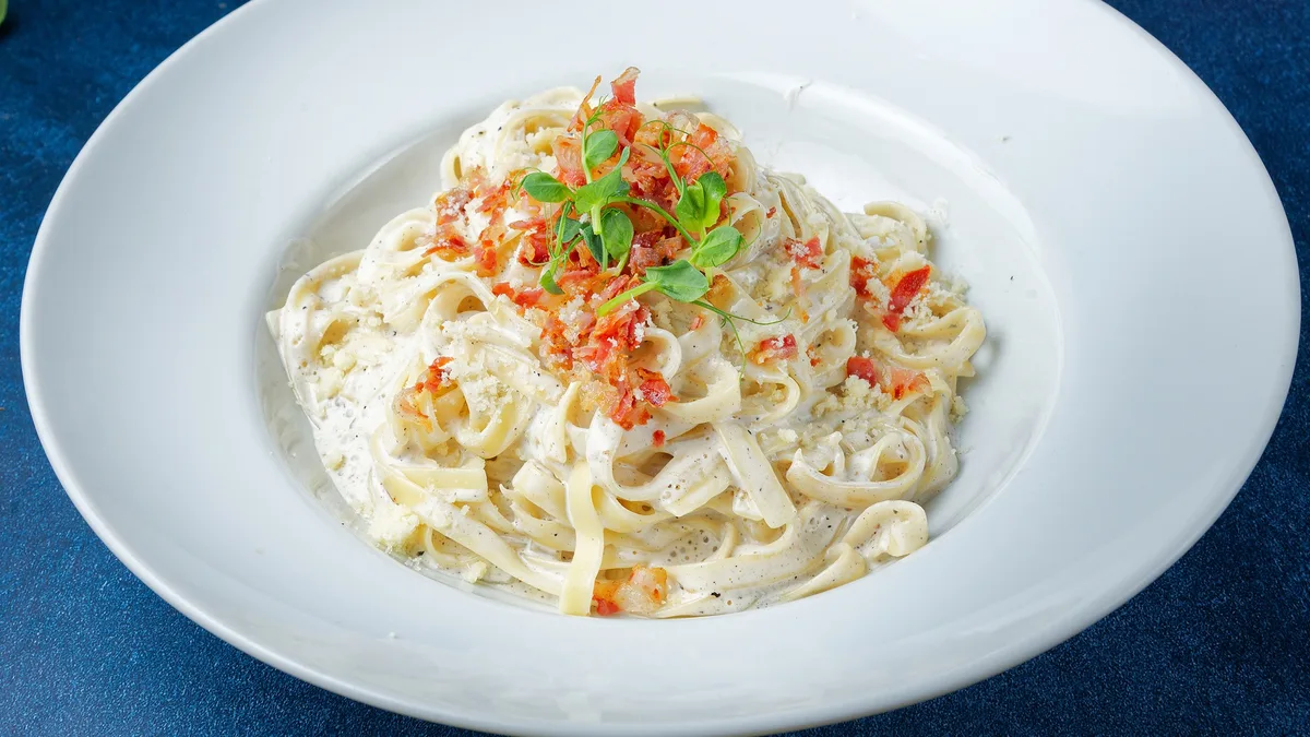 Crbonara pasta
