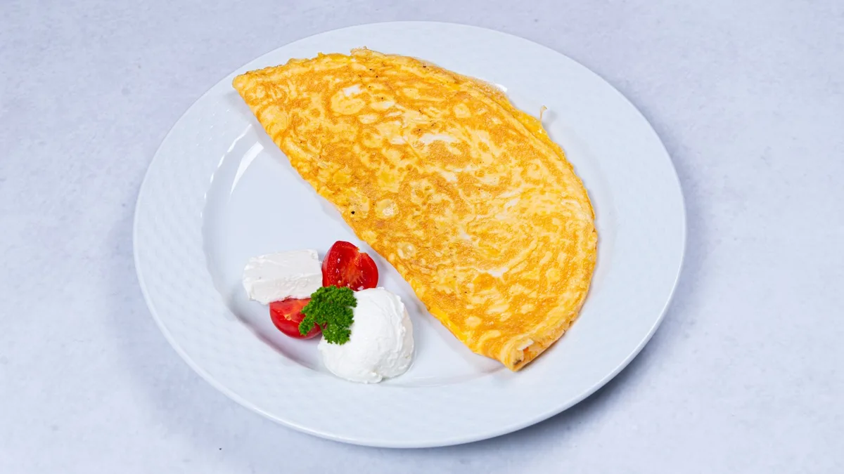 Omlet sa sirom