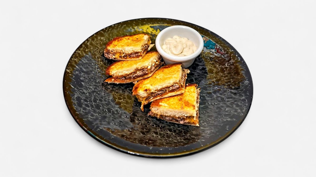 Smashed Grilled Cheese Bacon