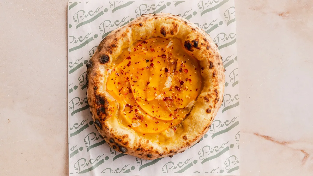 Mini-pizza Vegan Pumpkin and Parmesan (VG) Seasonal Fall