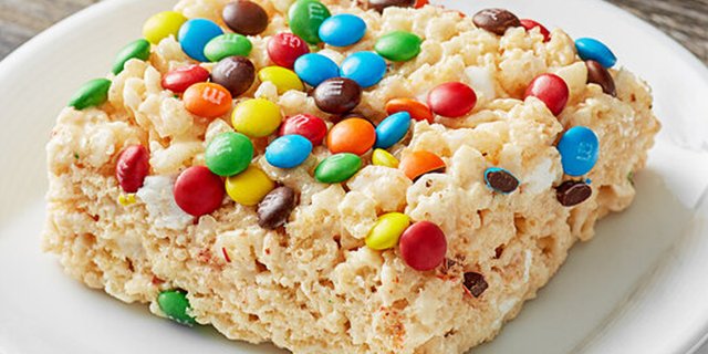 MandM Marshmallow Crispy Bar