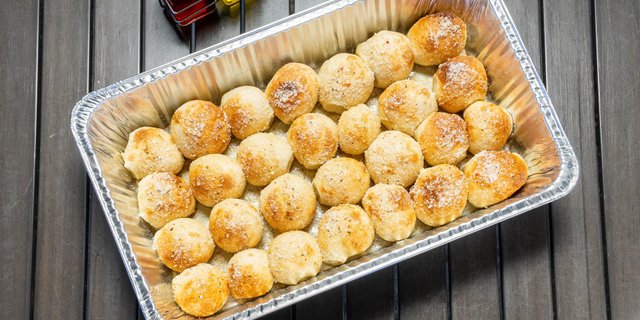 Piesano's Rolls Tray