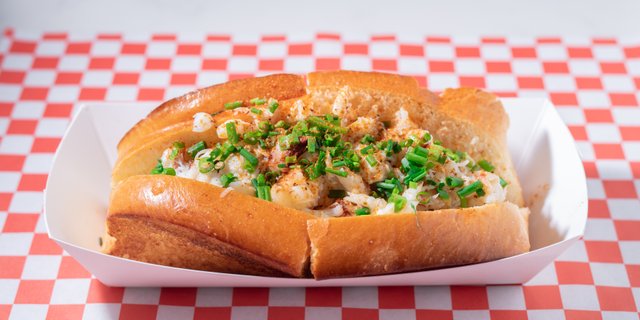 Original Dungeness Crab Roll Platter
