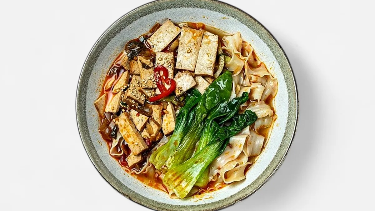 Luomu Tofu Nuudelikeito