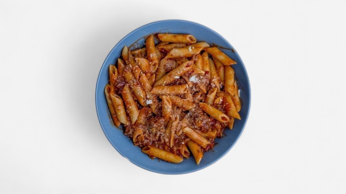 Penne bolognese