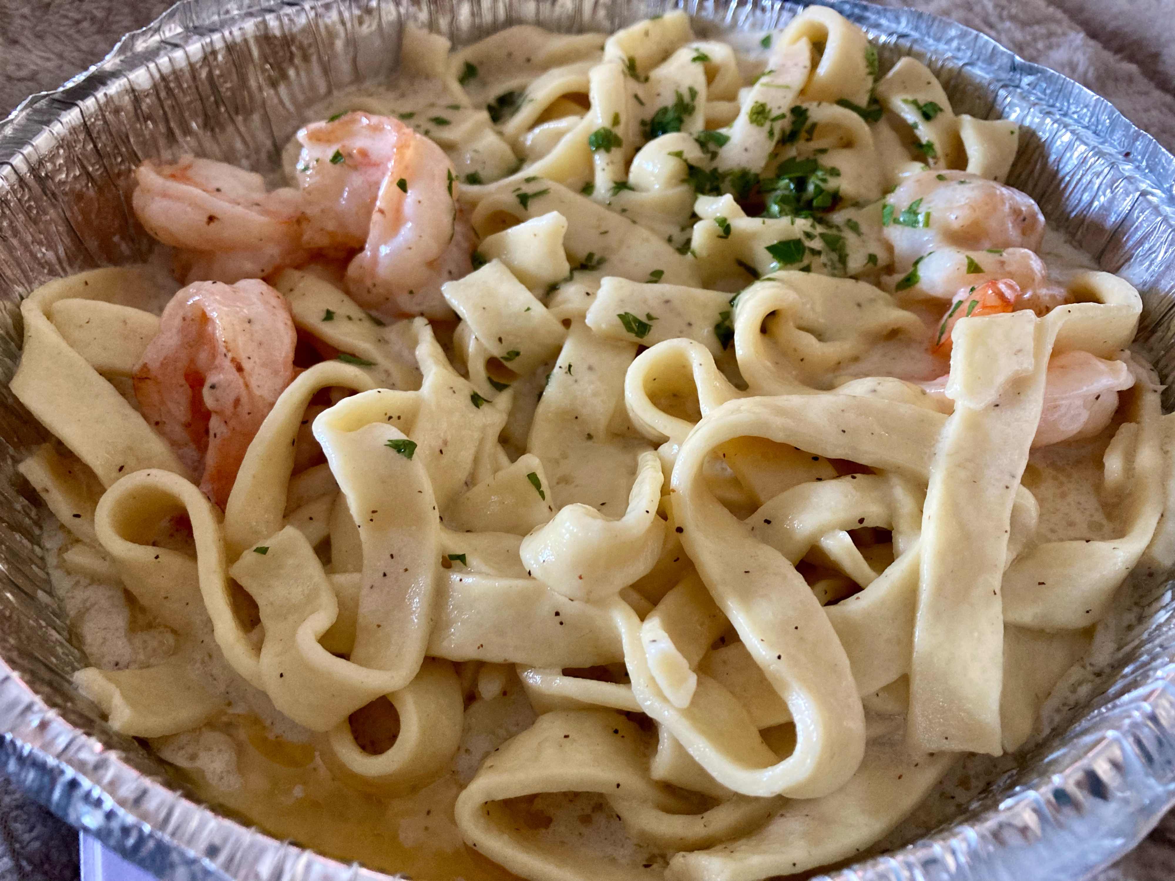 (L) Fettuccine Alfredo