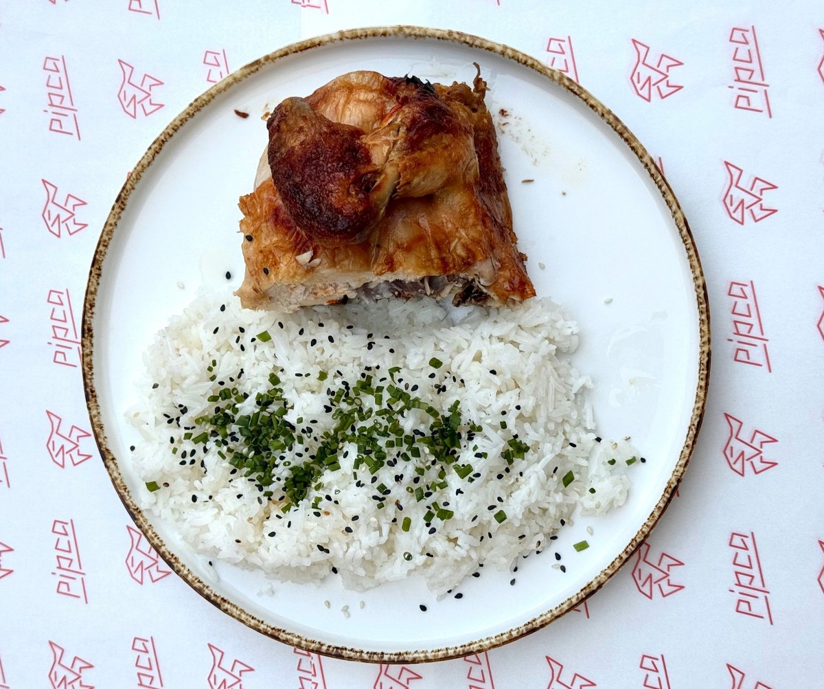 Fit kuře 1/4 prso, rýže, kimchi, sezam, pažitka