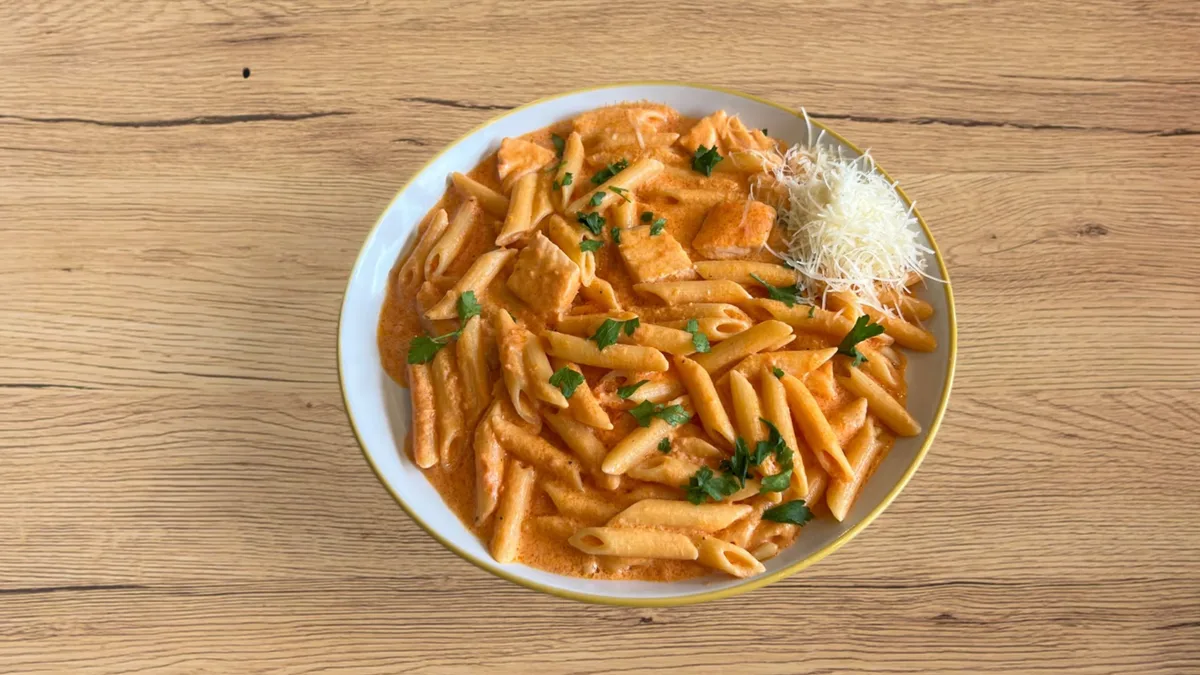 Penne al salmone