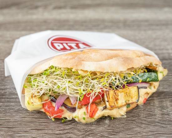 Hummus veggie pita