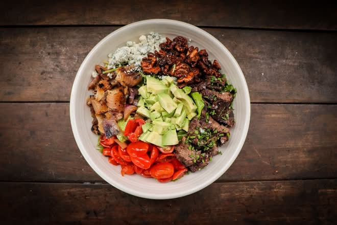 THE STEAK SALAD