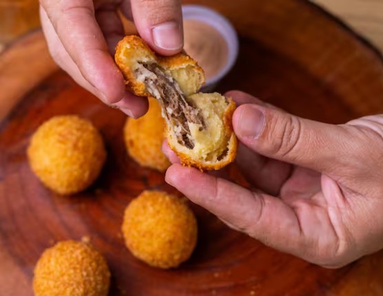 Bolinhos Carne de Sol