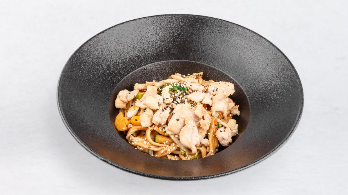 Domači udon rezanci s piščancem