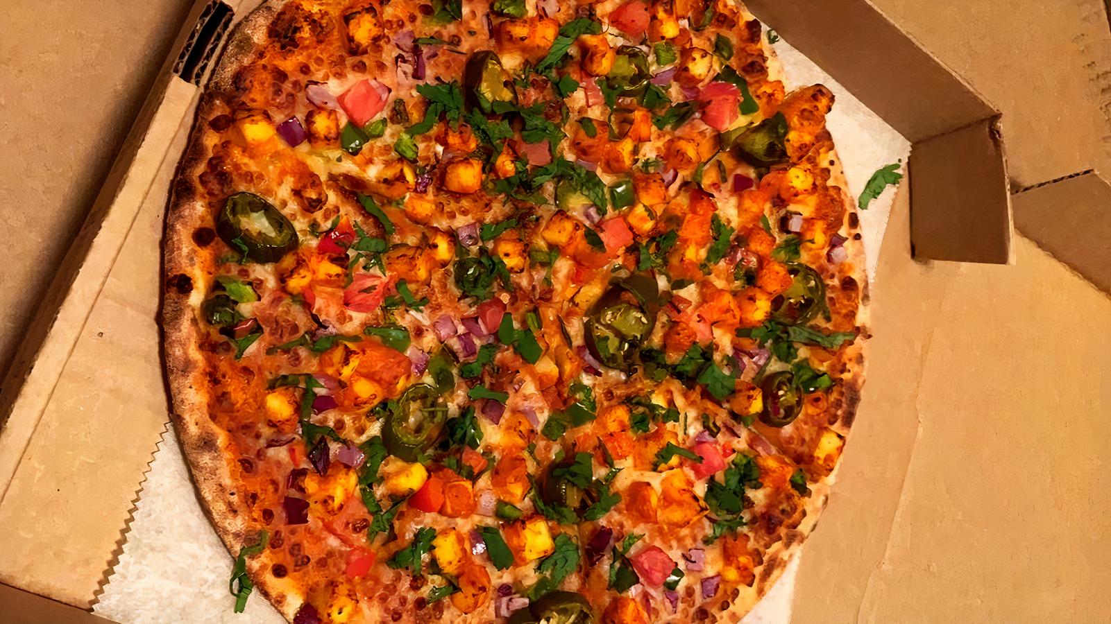 Tandoori Paneer Pizza