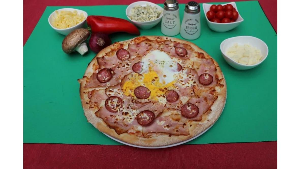 Pizza B S E (bacon, sausage, egg)