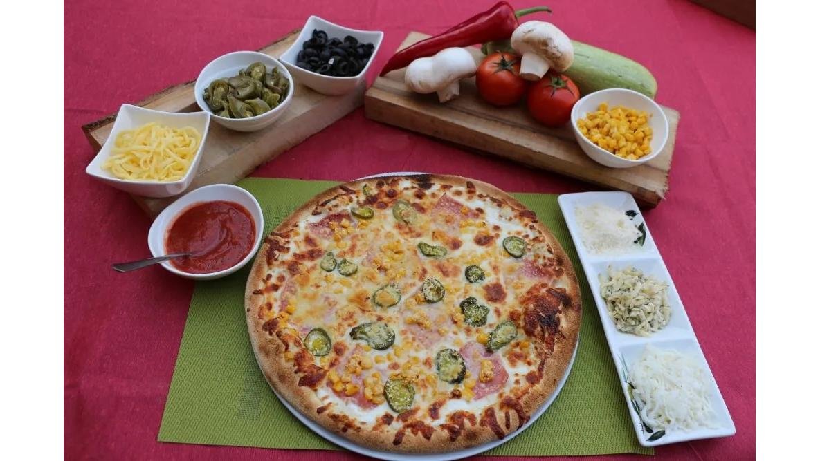 Pizza Prosciutto Jalapenos