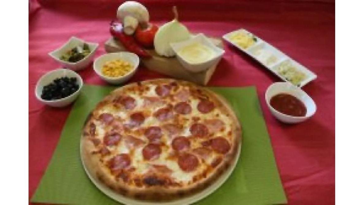 Pizza Prosciutto Salami