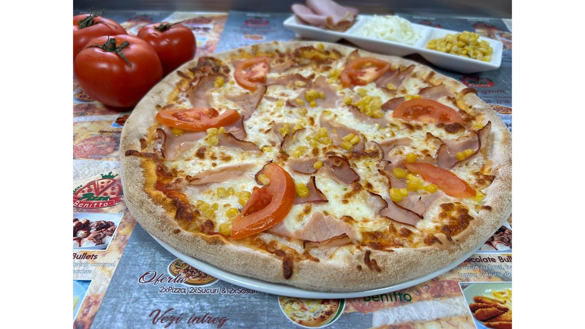 Pizza Tomato an Ham