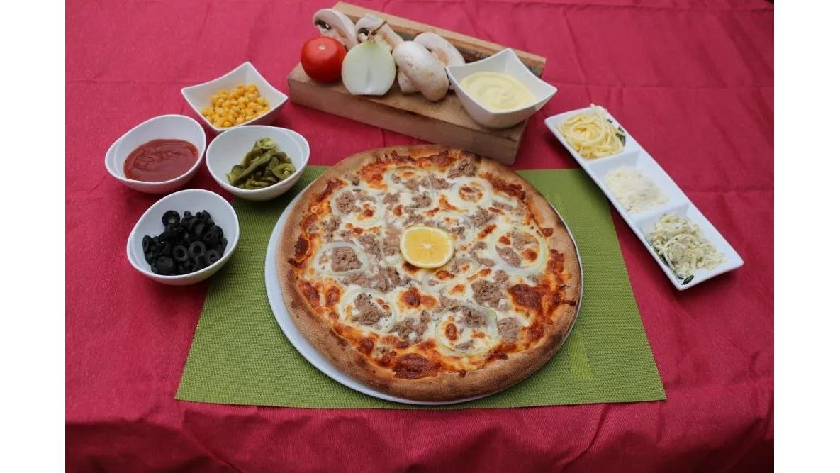 Pizza Tonno