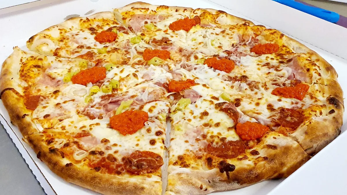 Pizza Balkán 32cm
