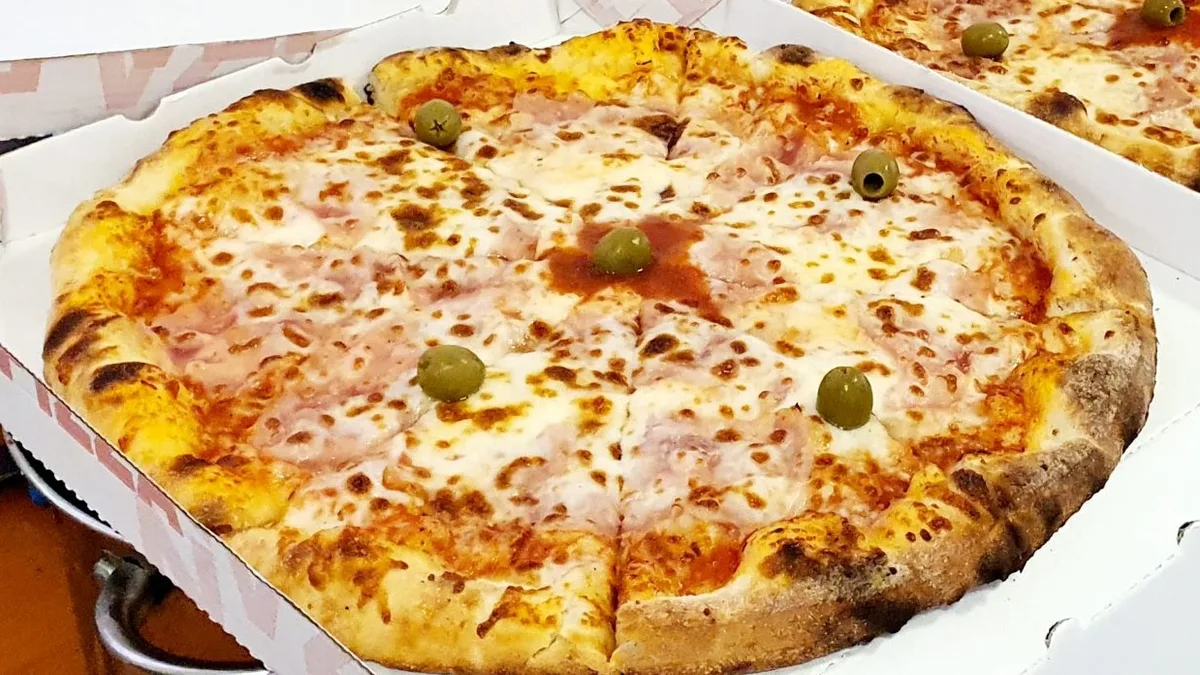 Pizza Vezuvio 32cm