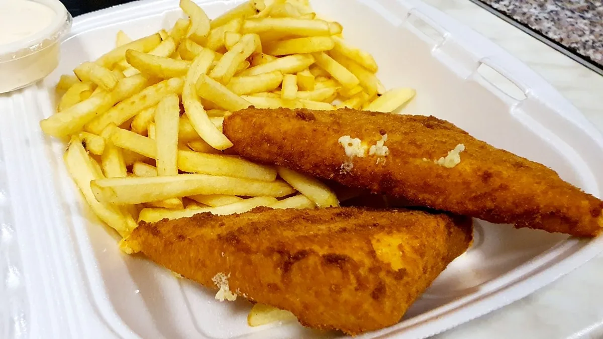 Rántott Gouda sajt sültkrumplival