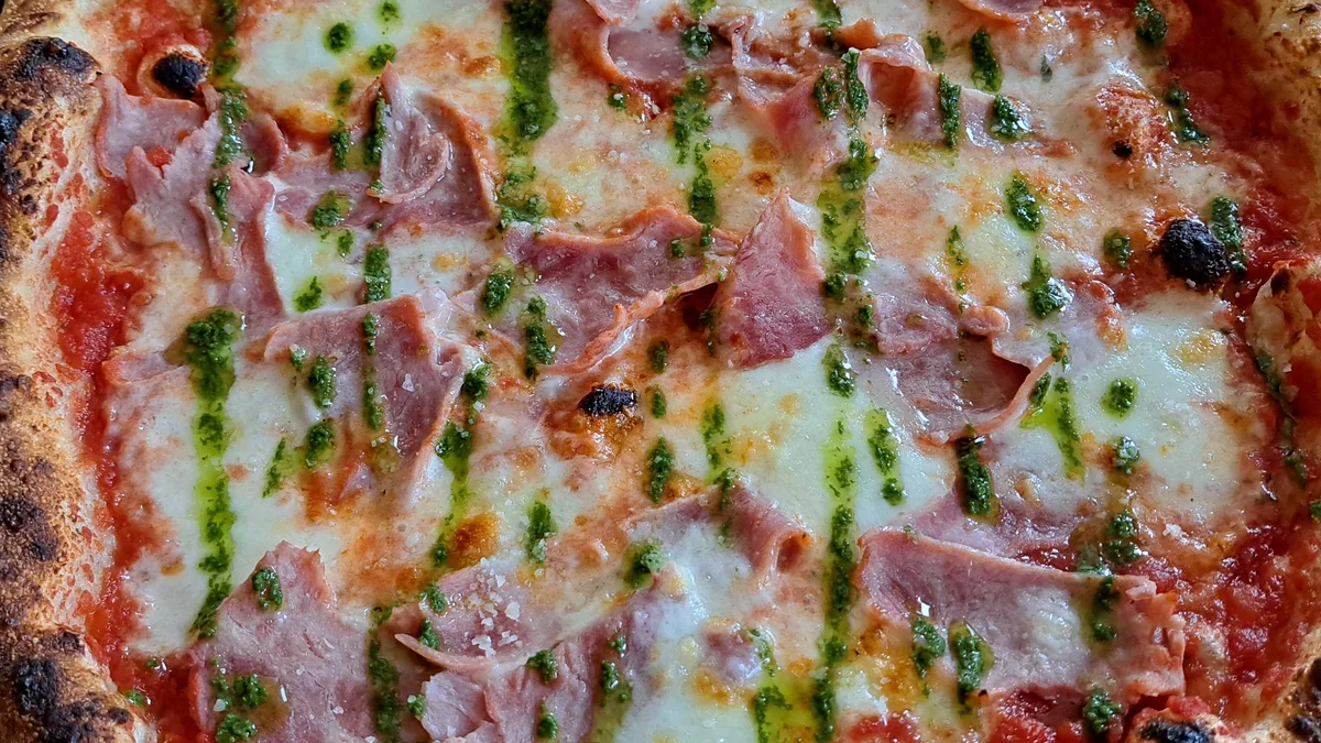 SONKÁS PIZZA