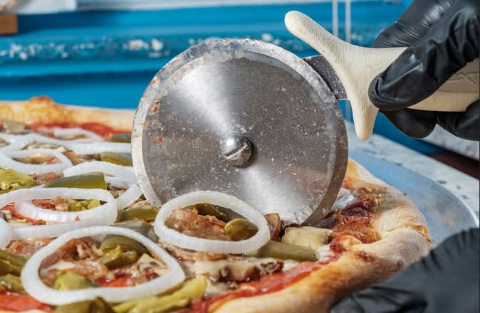 Medium The Works Pizza