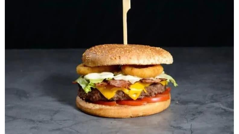 Burger cu gust