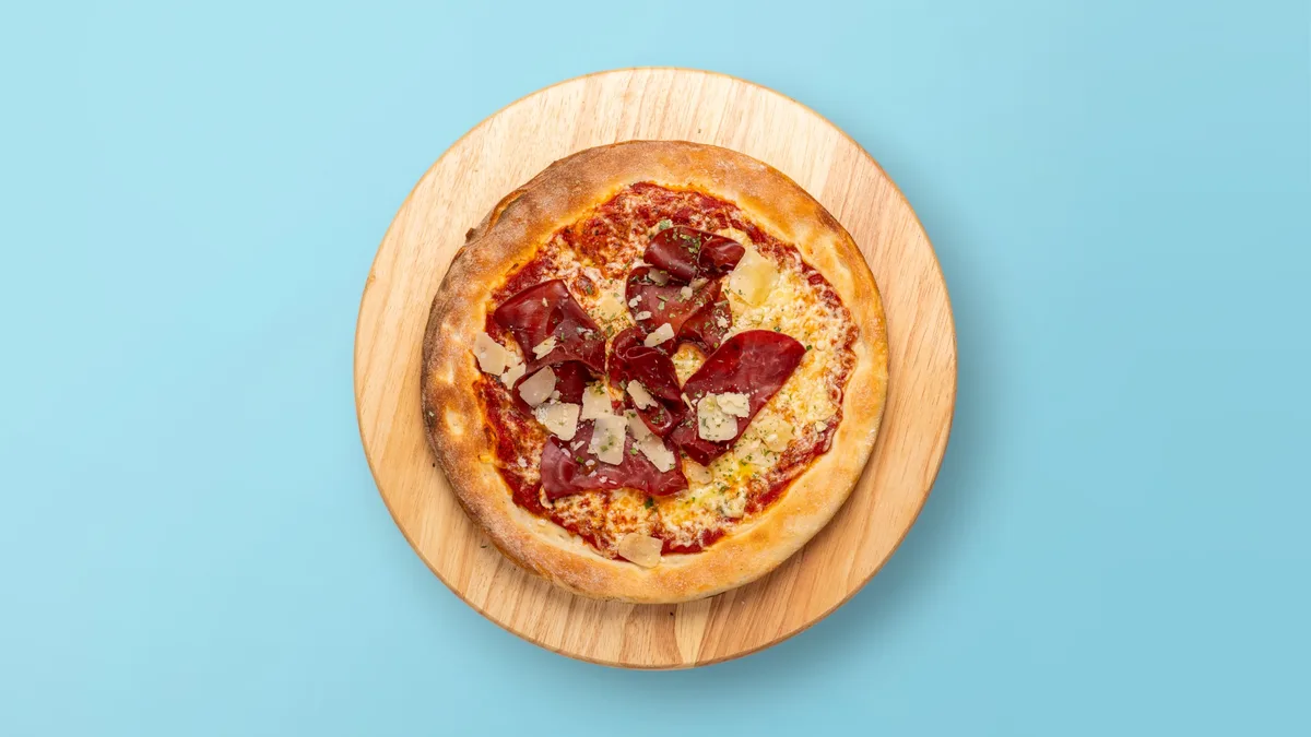 33. Pizza Funghi