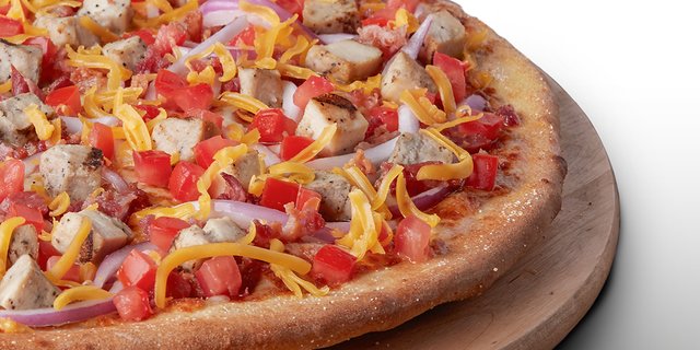 Gluten-Free Bacon Chicken Supreme Pizza