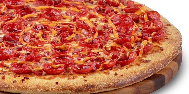 Gluten-Free Spicy Chipotle Pepperoni Pizza