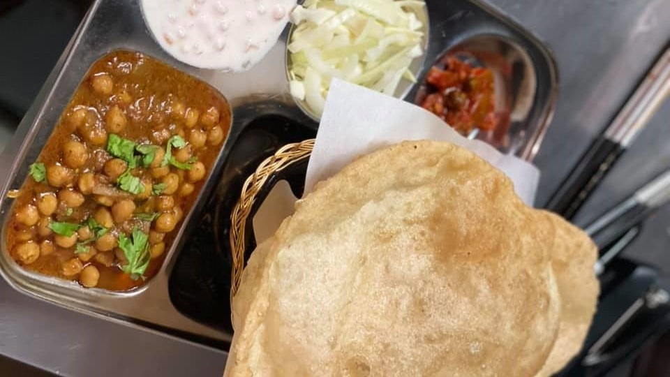 Chana Bhatura (2 pcs)
