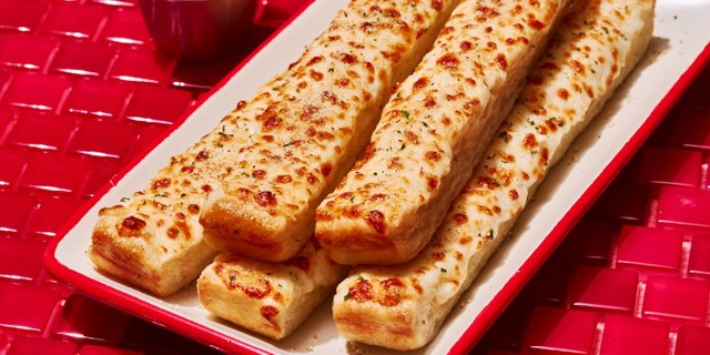 10 Cheesesticks w/ Marinara Sauce