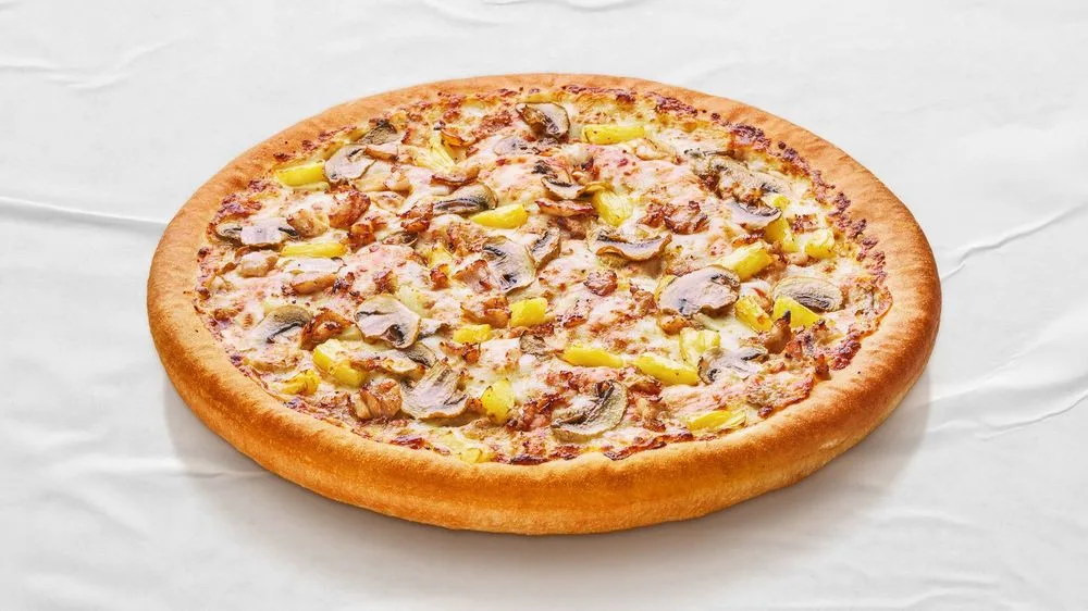 Caribbean Chicken Lover's Cheezy Crust