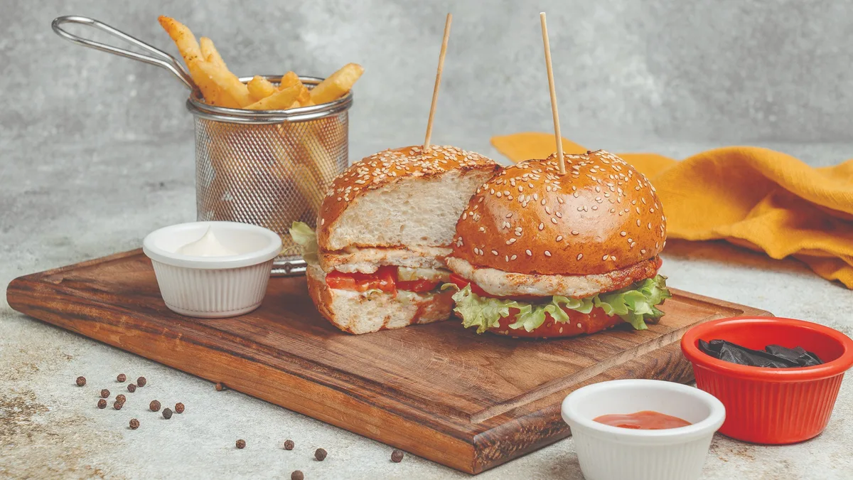 Toyuq Burger