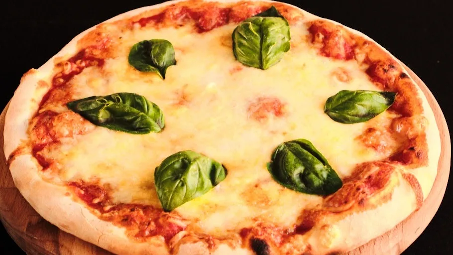 Margherita srednja pizza