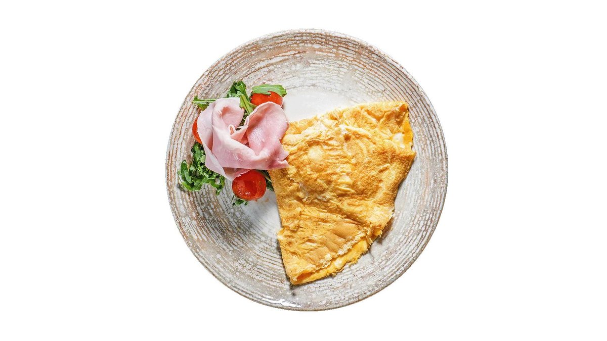 Omleta cu sunca, parmesan, rosii cherry si rucola