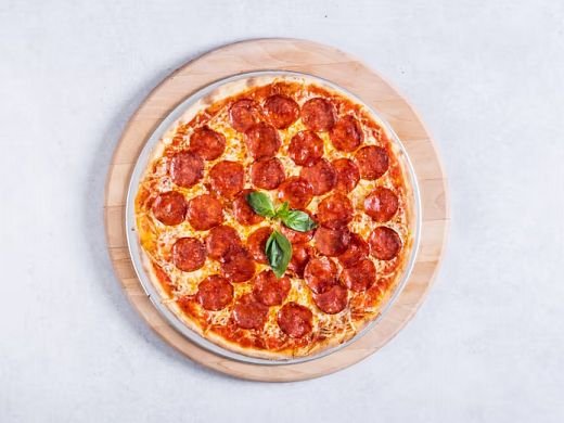 18. Salami Formaggi 32 cm