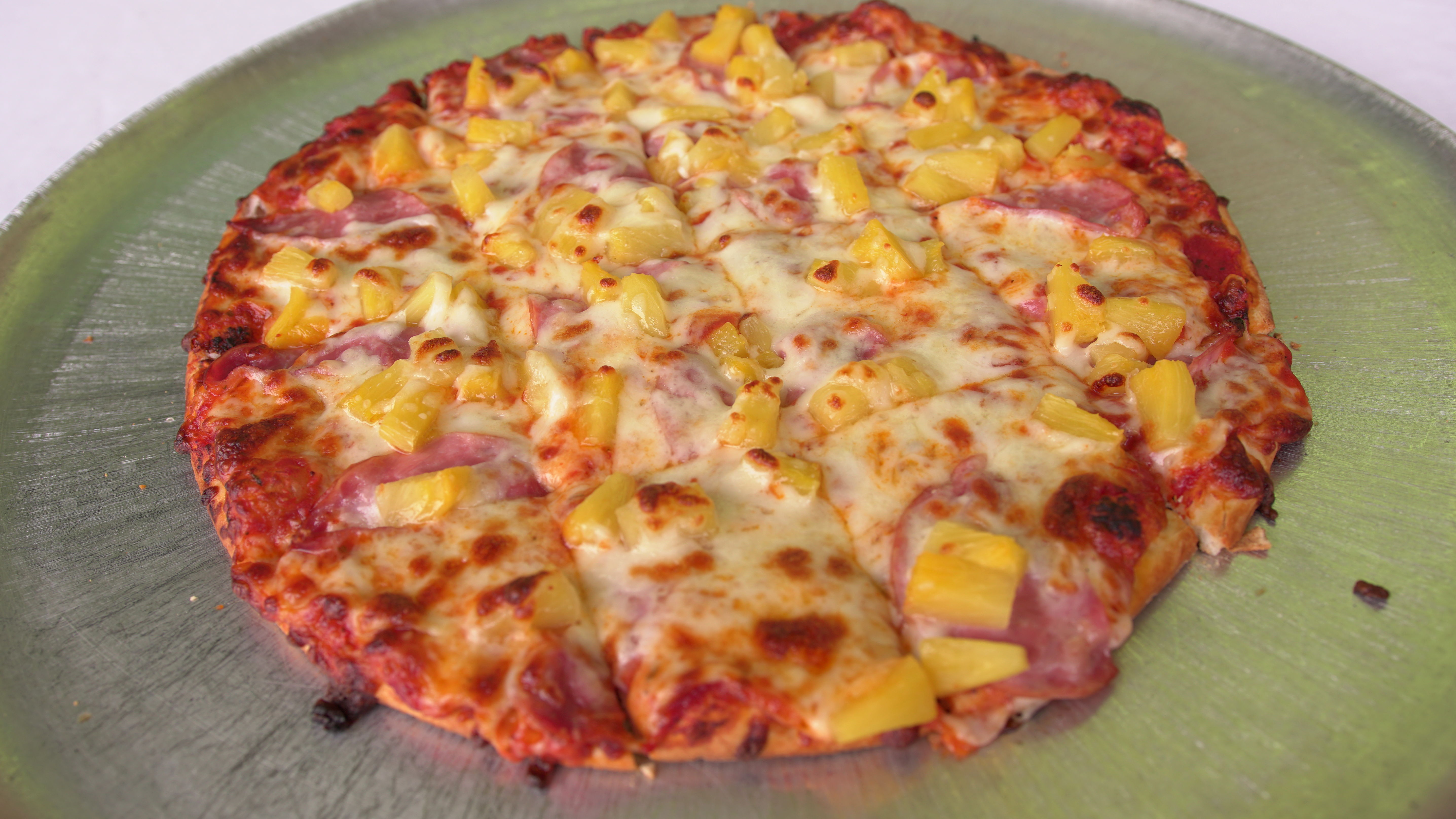 Hawaiian Pizza