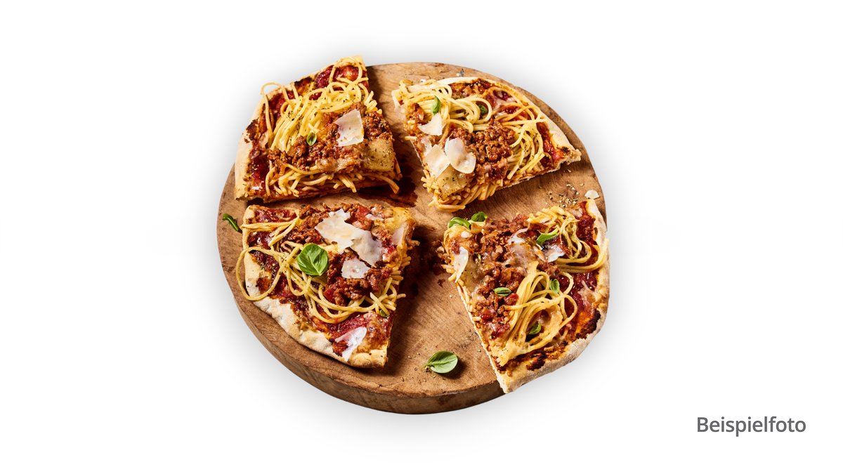 24. Pizza con Spaghetti