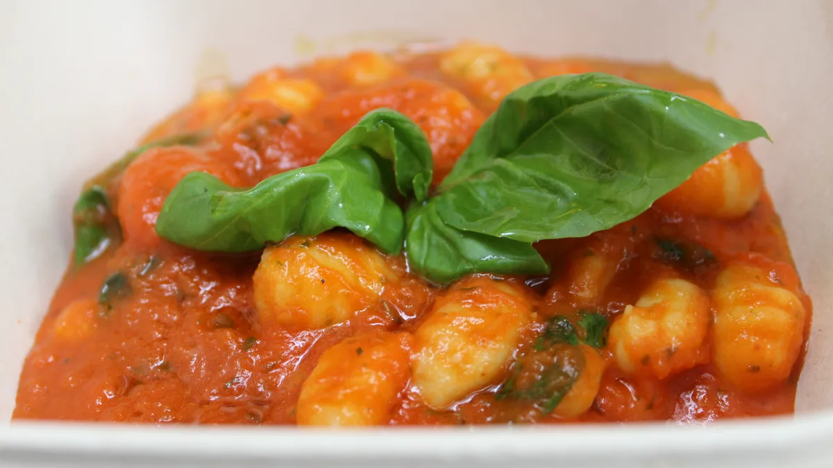 Gnocchi al pomodoro e basilico (V)