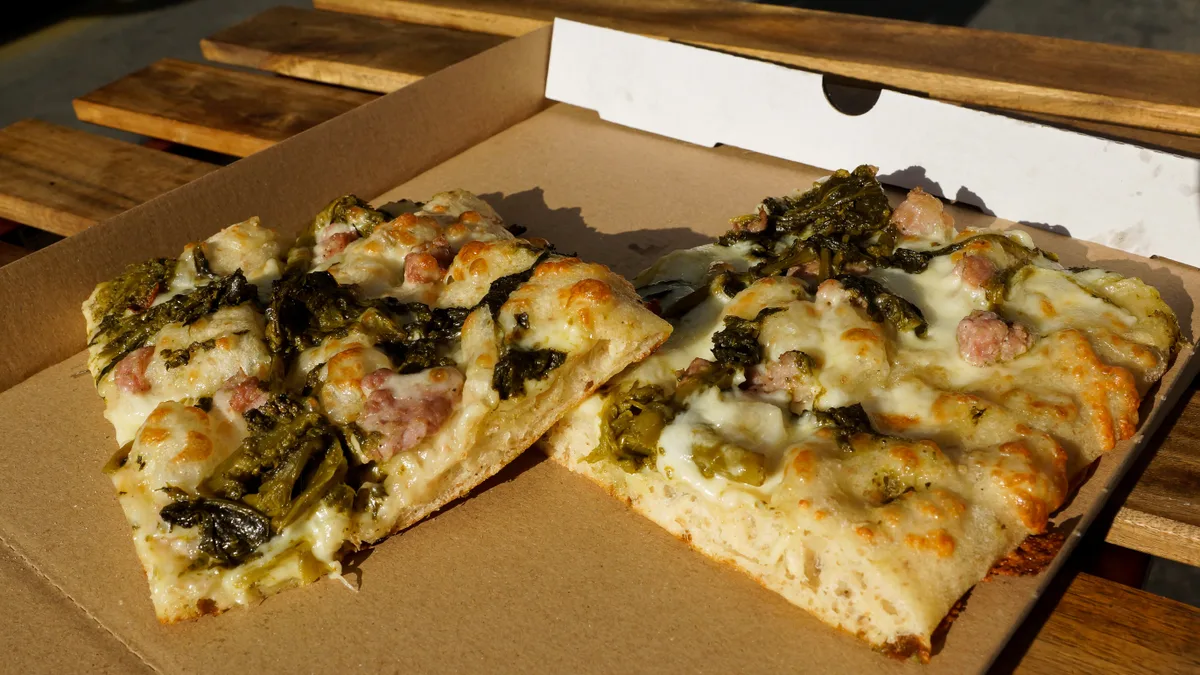 Napoletana - Salsiccia e Friarielli 2 pcs/db