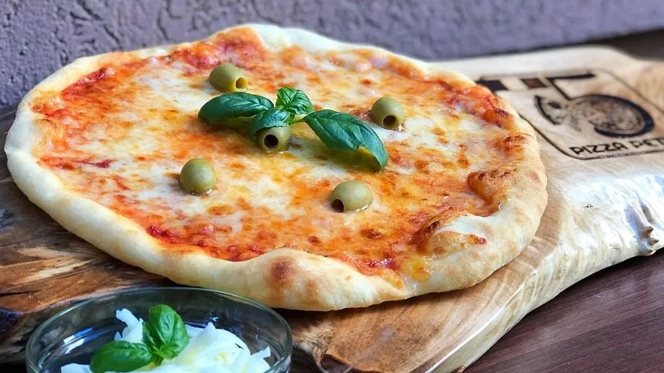 Pizza Margherita 42cm